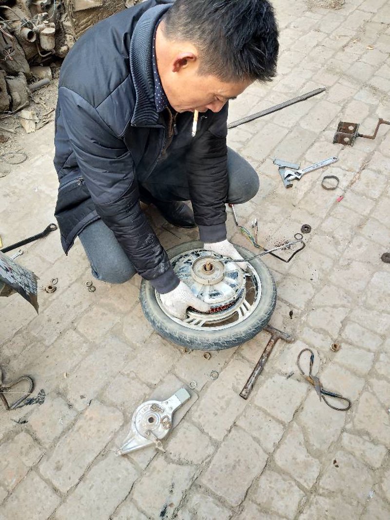 在龙门县龙城地区，如何把握自行车销售的淡旺季？